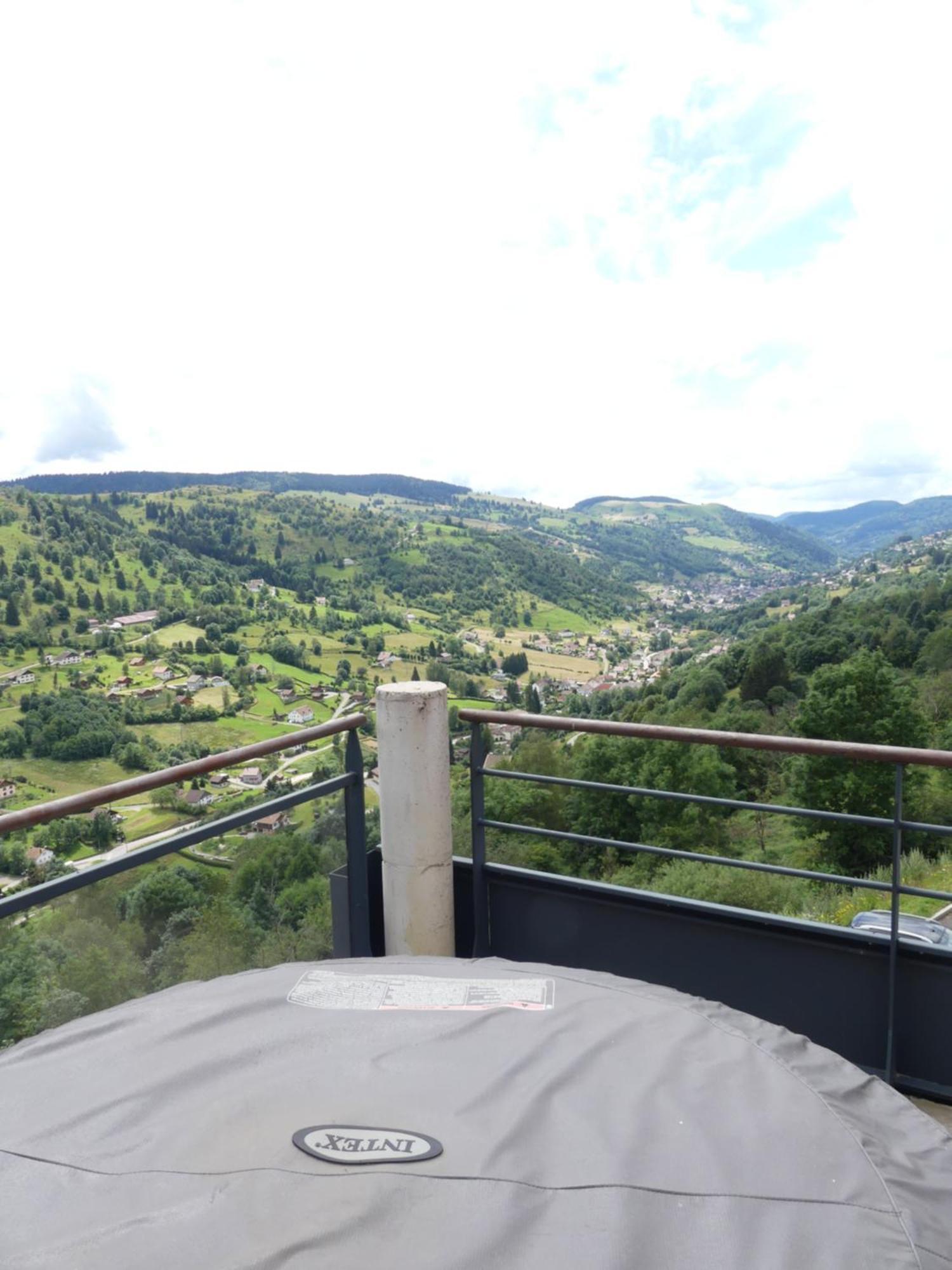 Le Massif - Appartement Au Sommet Avec Vue Panoramique La Bresse Luaran gambar
